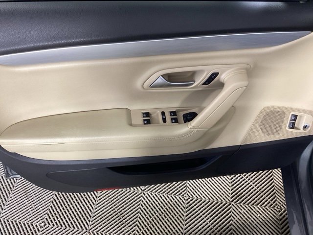 Used 2016 Volkswagen CC Sport image 16