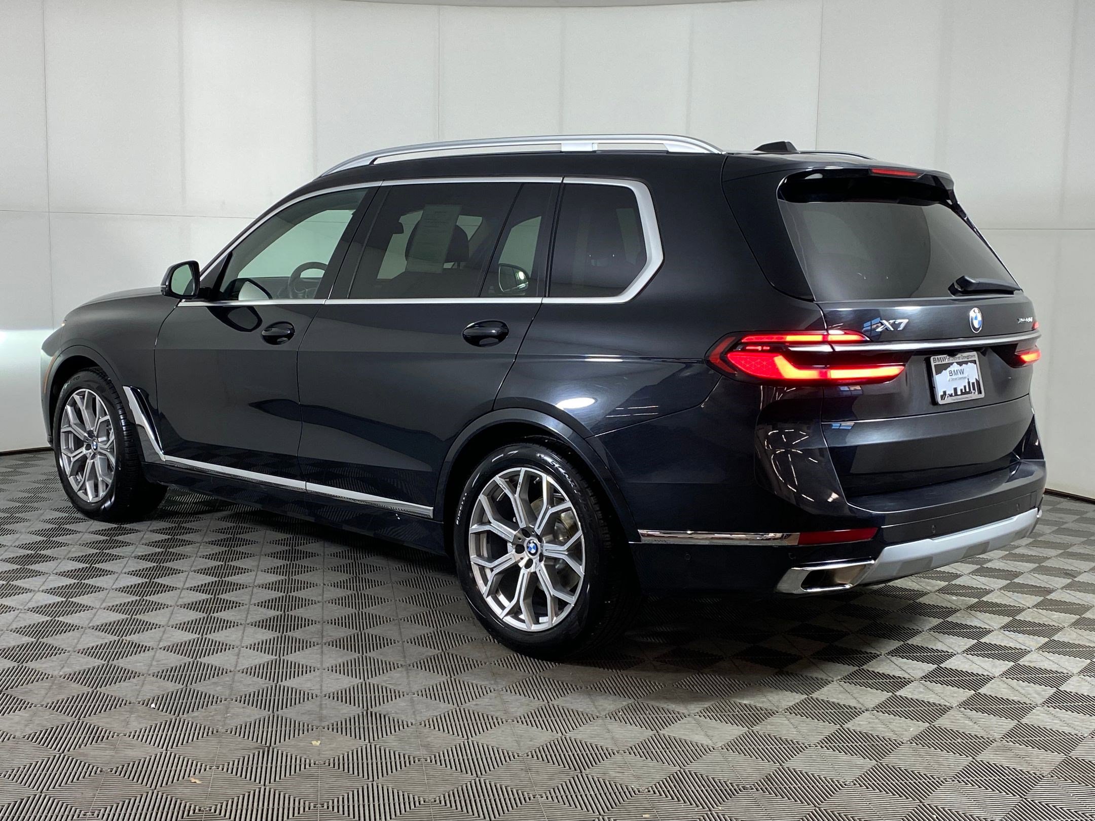 Certified 2025 BMW X7 xDrive40i image 3
