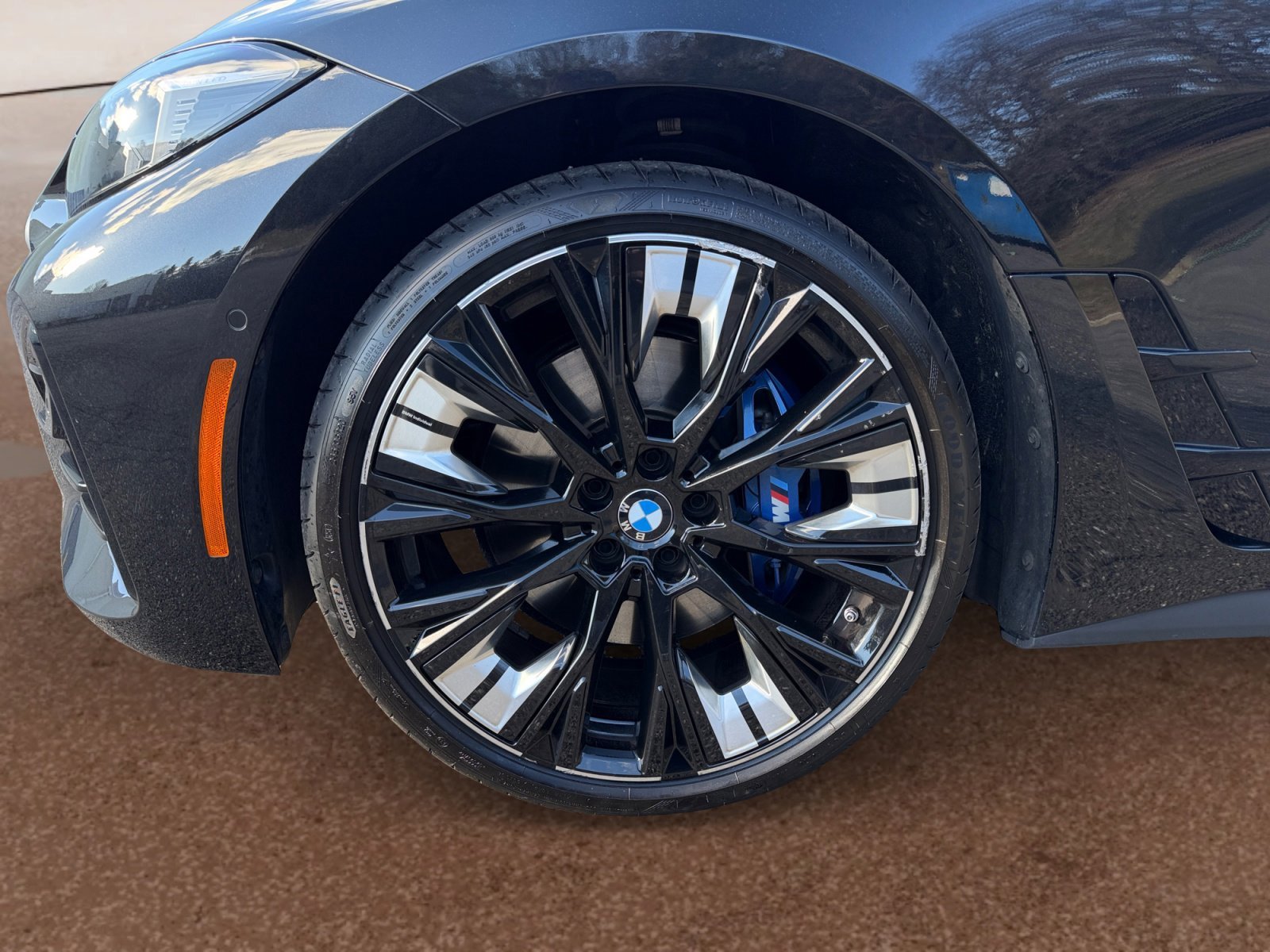 Used 2025 BMW 430i xDrive w/ M Sport Package image 9