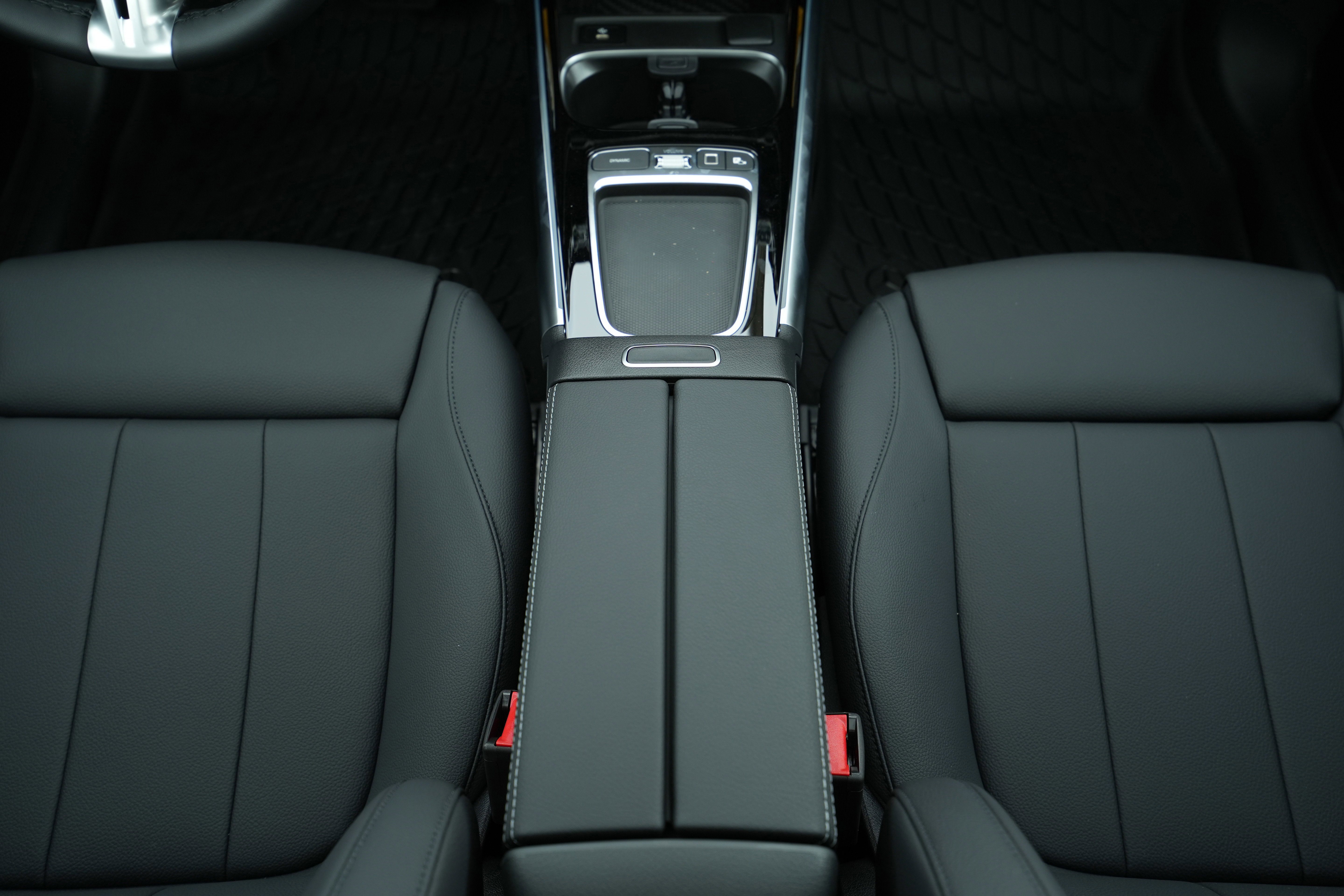 New 2026 Mercedes-Benz GLB 250 4MATIC image 28