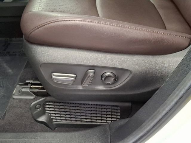 Used 2024 Toyota Sienna Platinum image 15