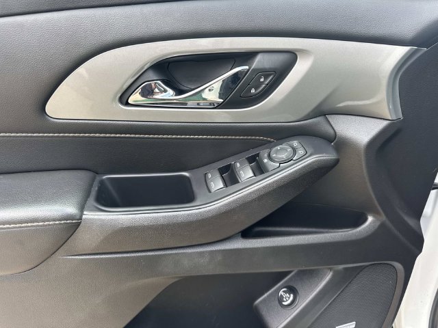 Used 2021 Chevrolet Traverse RS FWD image 20