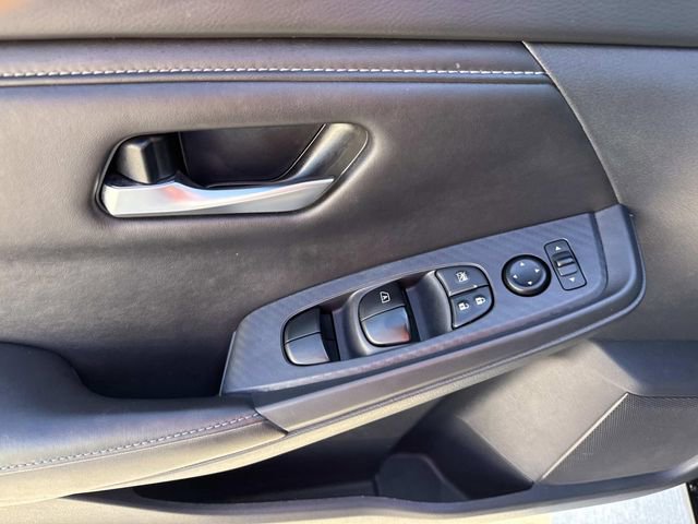 Used 2024 Nissan Sentra SV FWD image 20