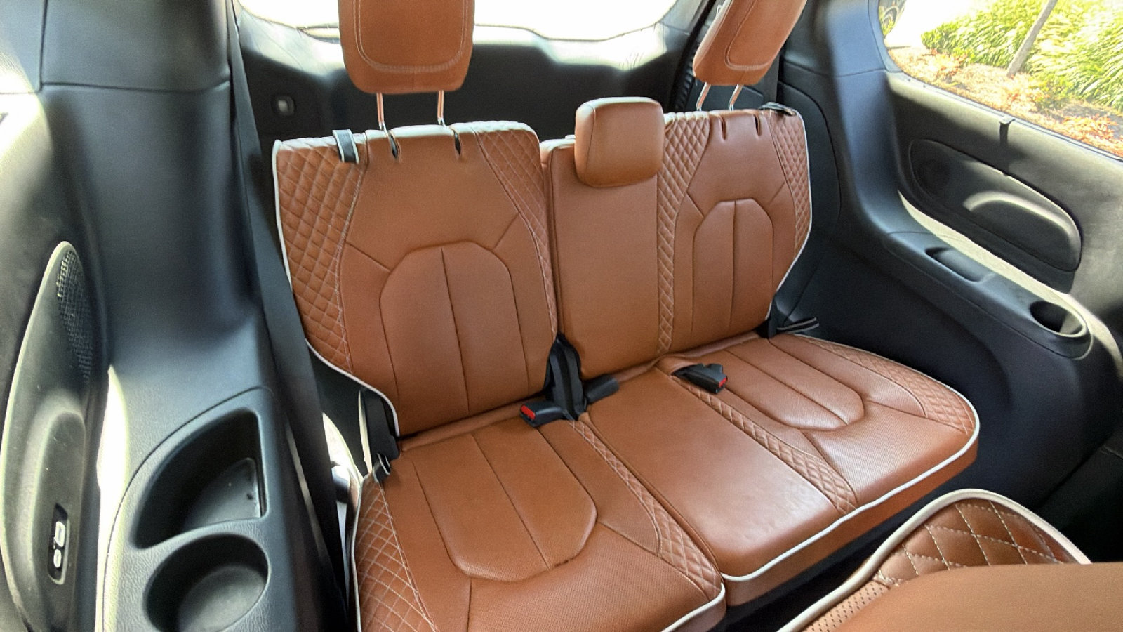 Used 2024 Chrysler Pacifica Pinnacle FWD image 20