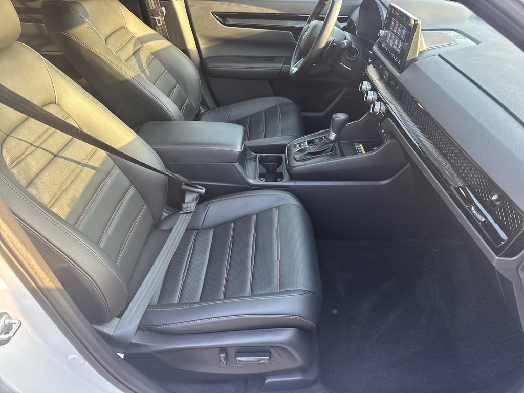 Used 2025 Honda CR-V Sport Touring image 13