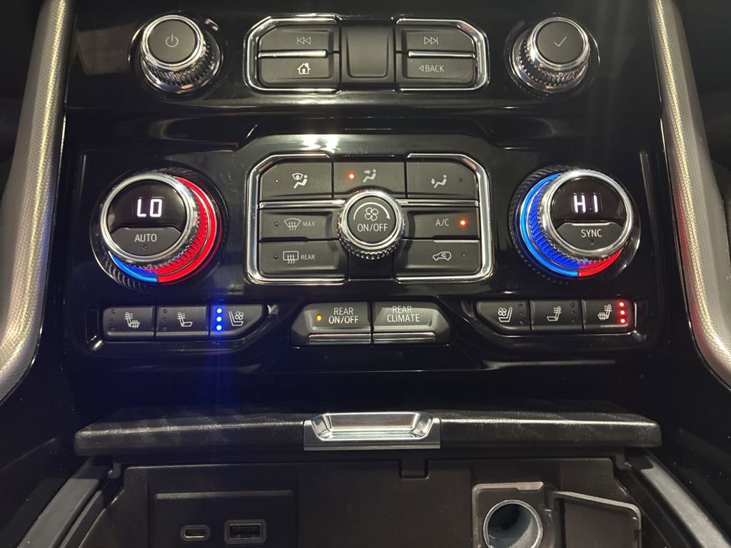Used 2022 GMC Yukon Denali AWD/4WD image 30