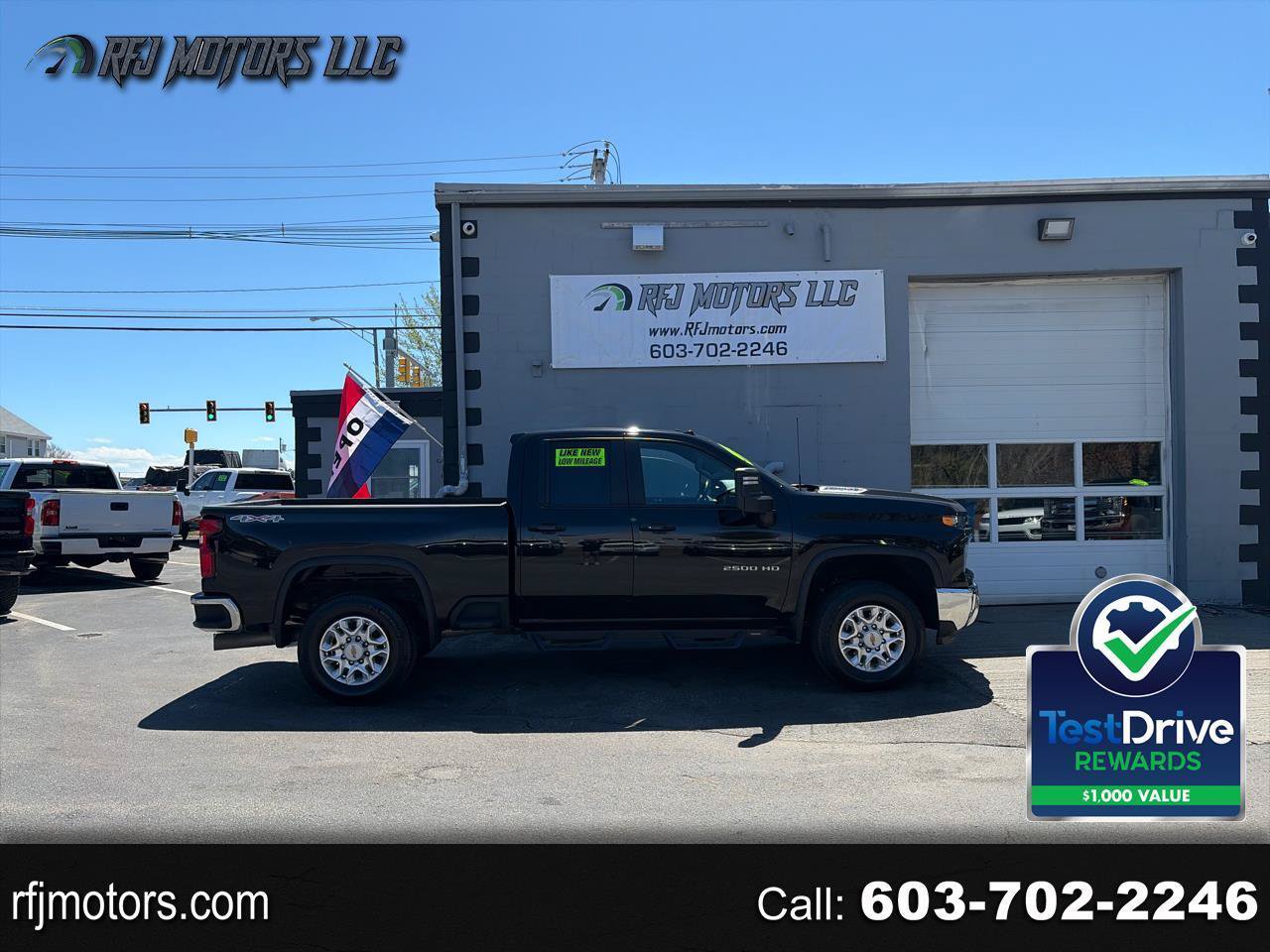 Used 2025 Chevrolet Silverado 2500 LT w/ Convenience Package AWD/4WD image 1