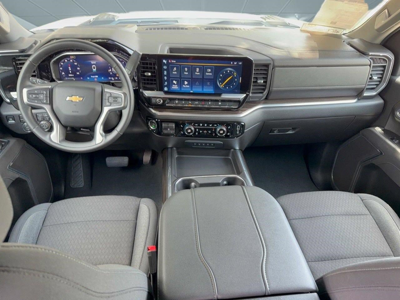 Used 2026 Chevrolet Silverado 3500 LT w/ Safety Package AWD/4WD image 17