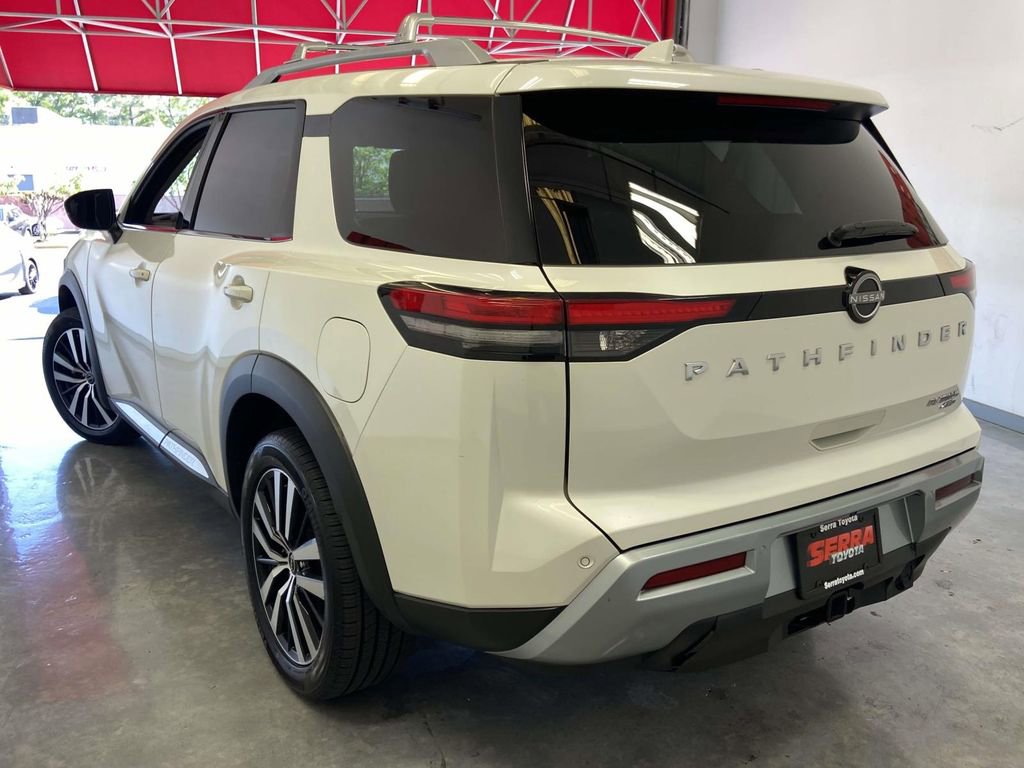 Used 2023 Nissan Pathfinder Platinum w/ Cargo Package AWD/4WD image 5