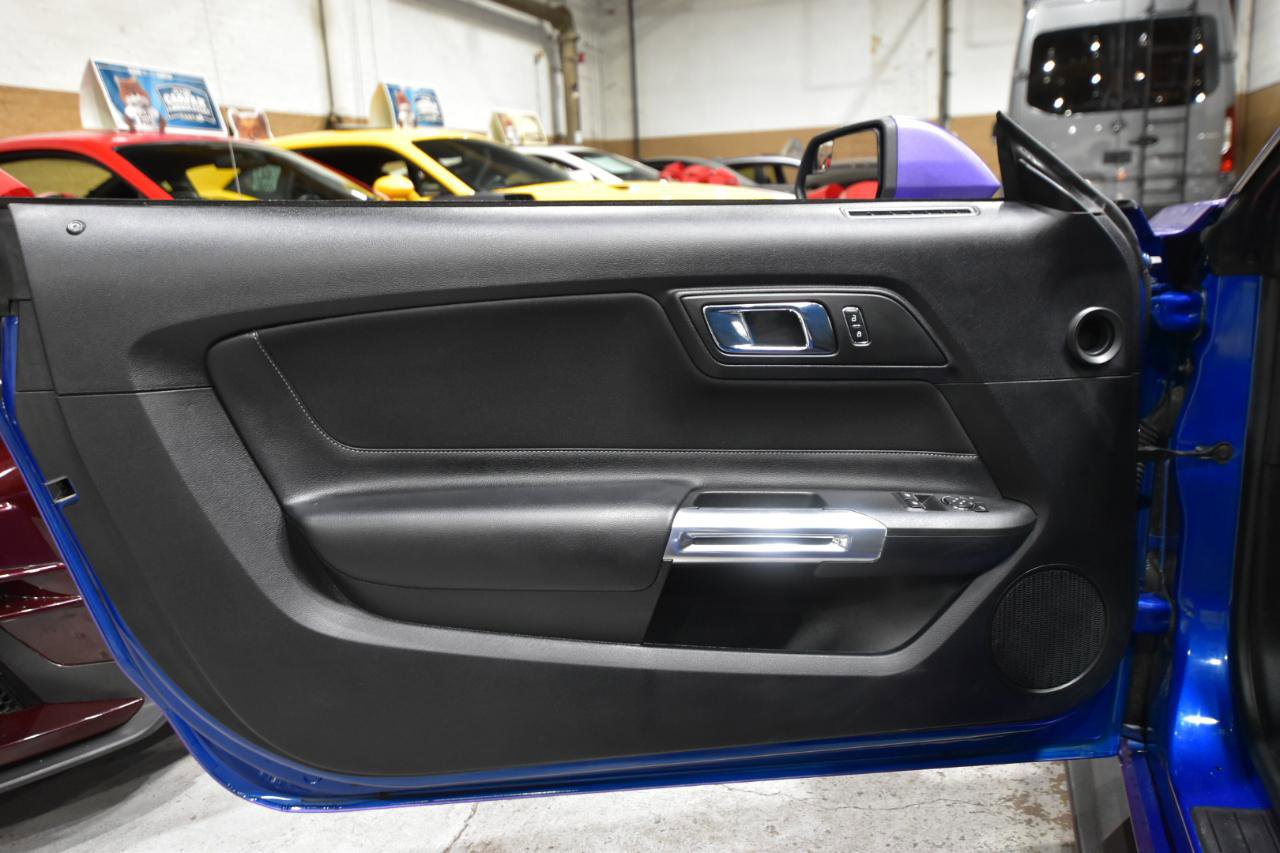Used 2017 Ford Mustang GT w/ GT Performance Package RWD image 16