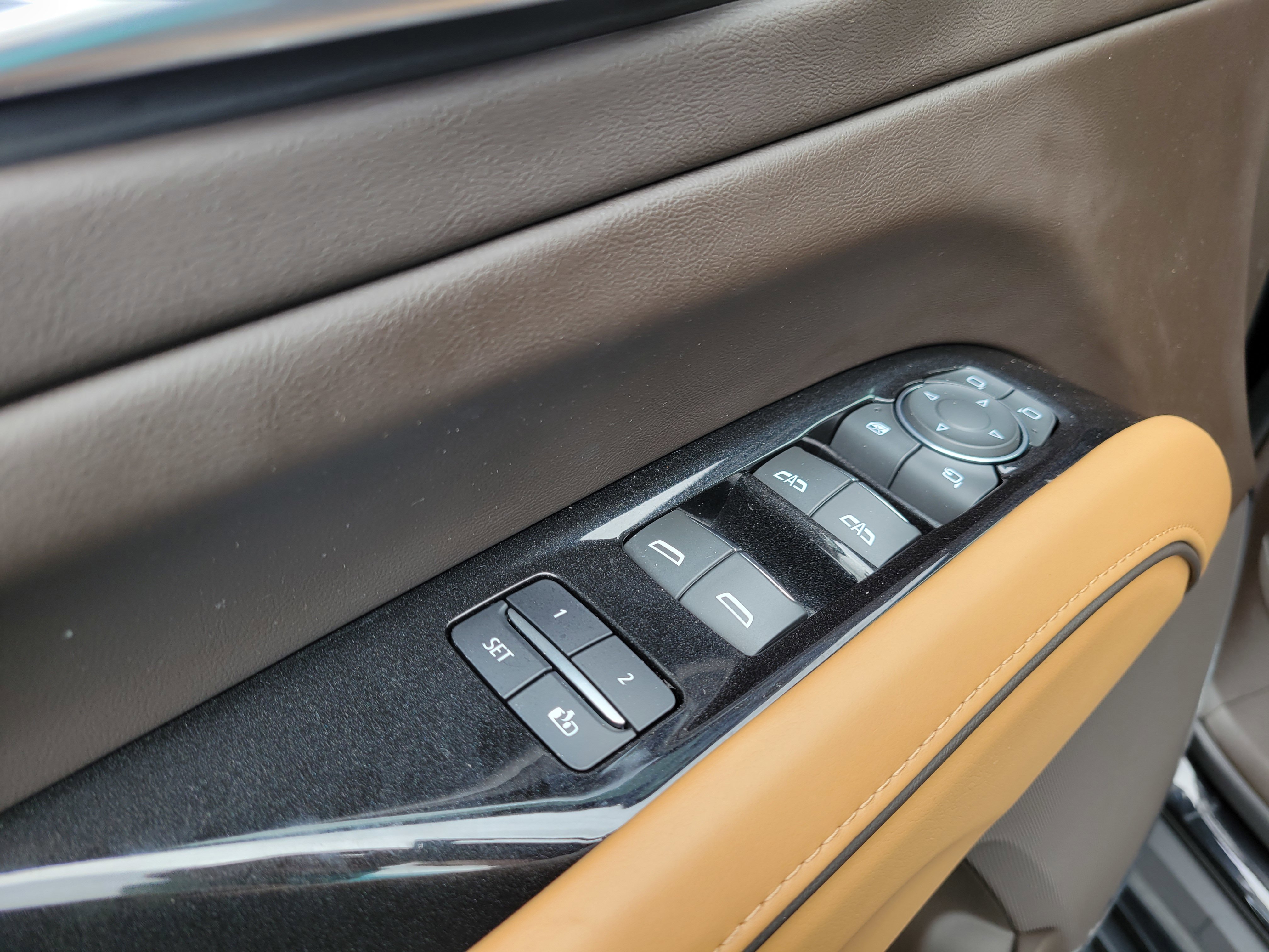 Certified 2023 Cadillac Escalade Premium Luxury AWD/4WD image 29