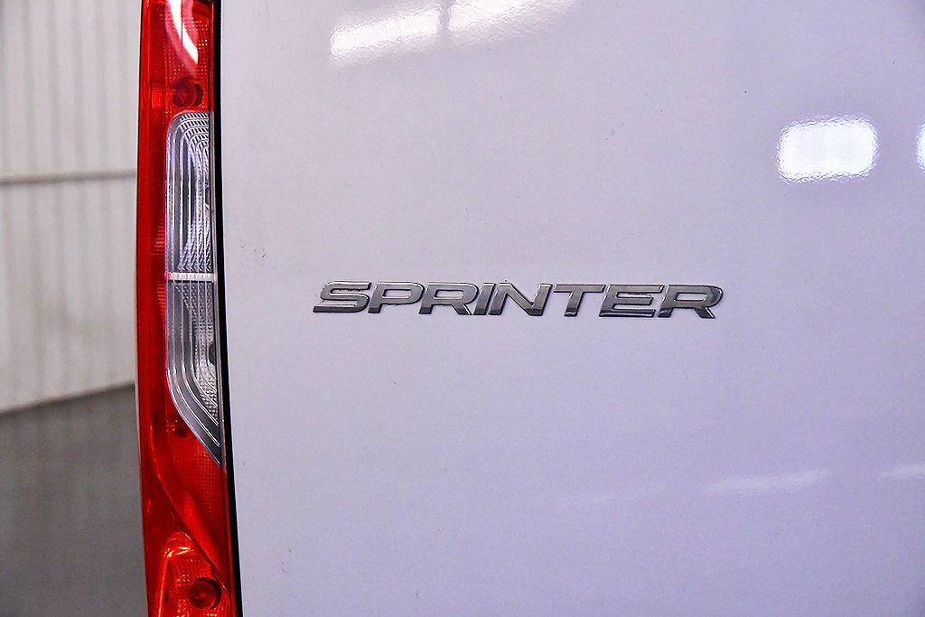 Used 2024 Mercedes-Benz Sprinter 2500 image 9