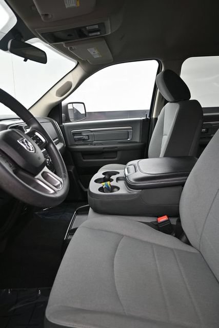 Used 2021 RAM 1500 Classic SLT AWD/4WD image 9