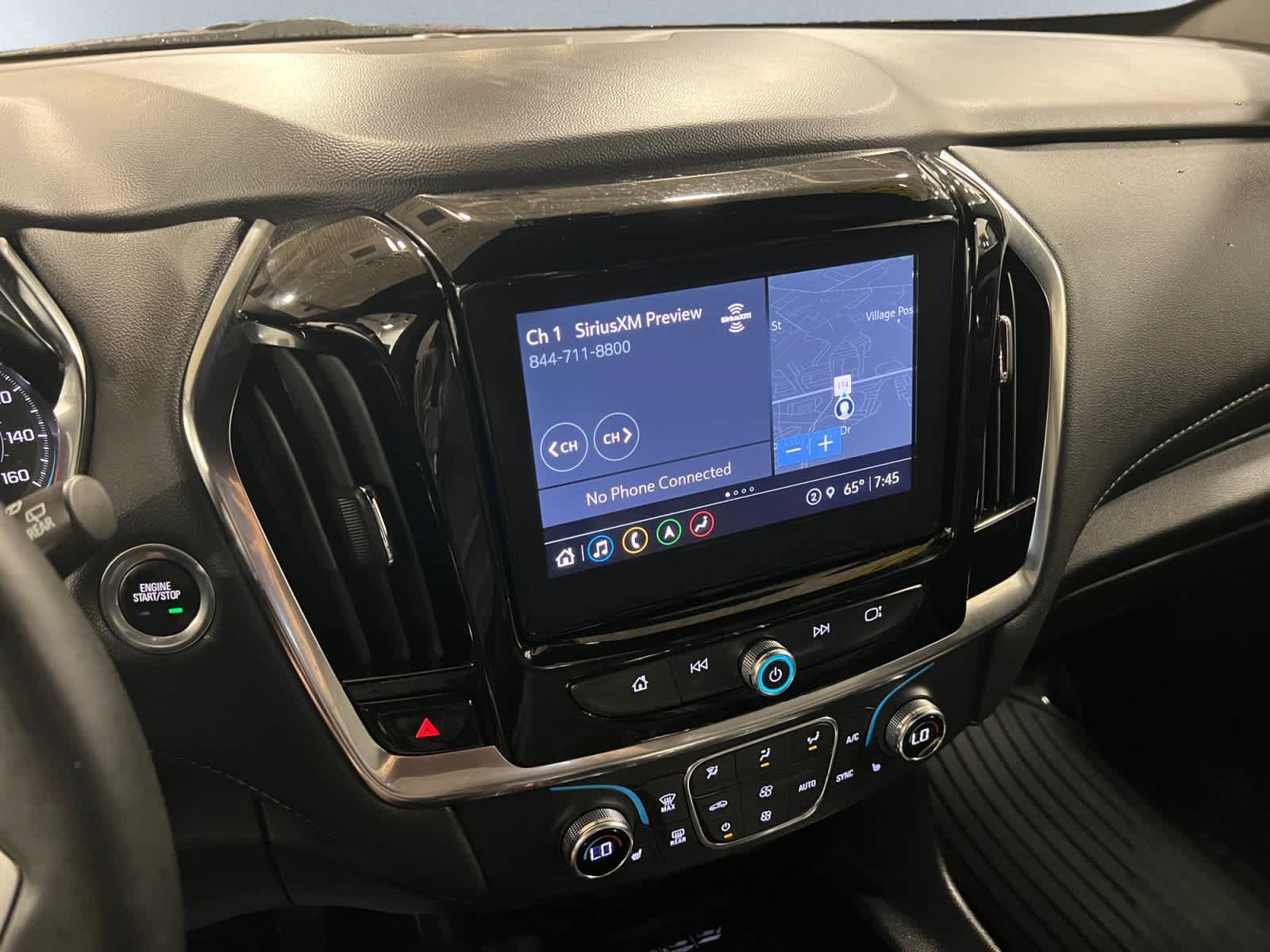 Used 2023 Chevrolet Traverse LT w/ LT Premium Package AWD/4WD image 13