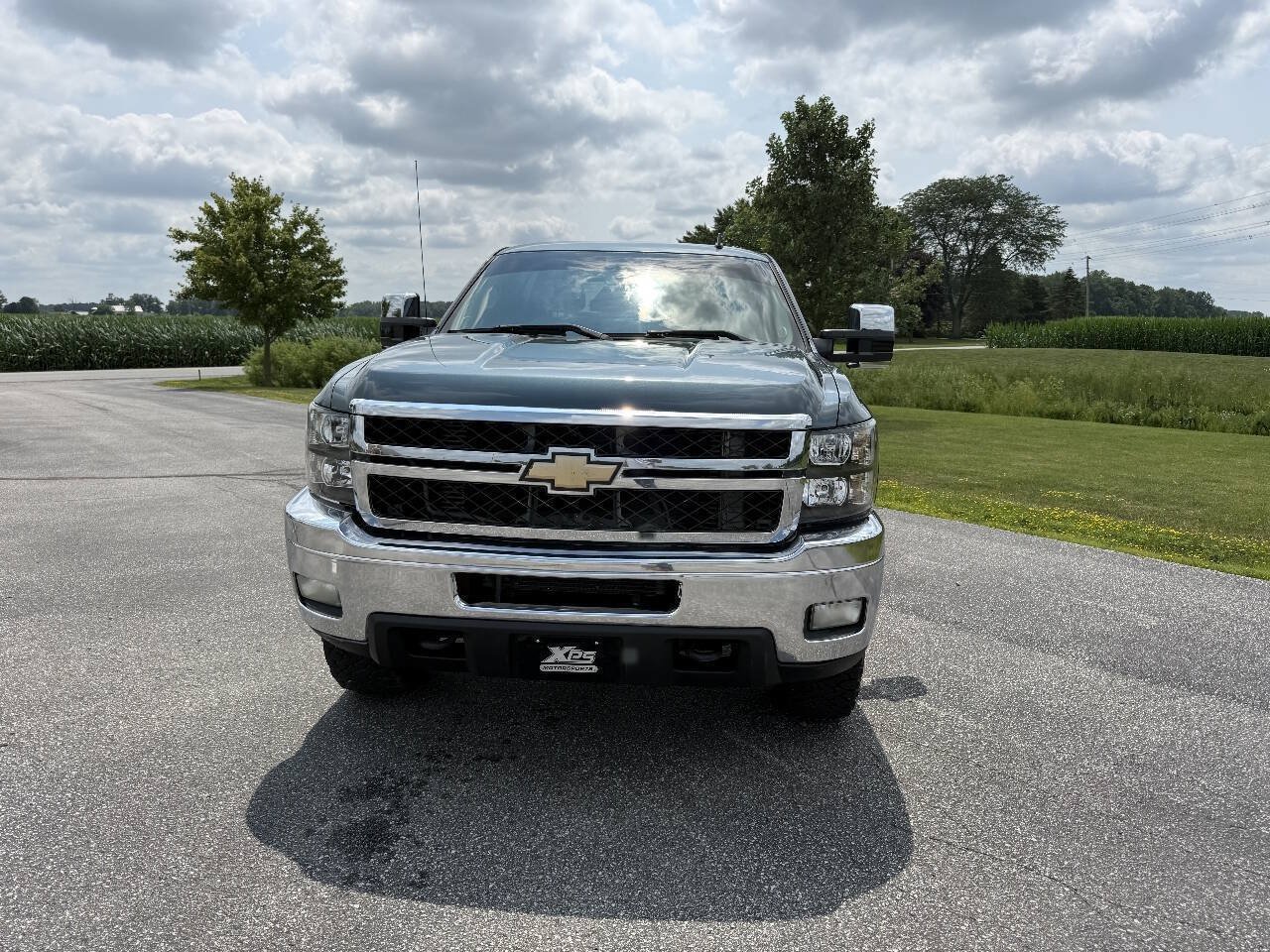 Used 2011 Chevrolet Silverado 2500 LT w/ Interior Plus Package AWD/4WD image 3