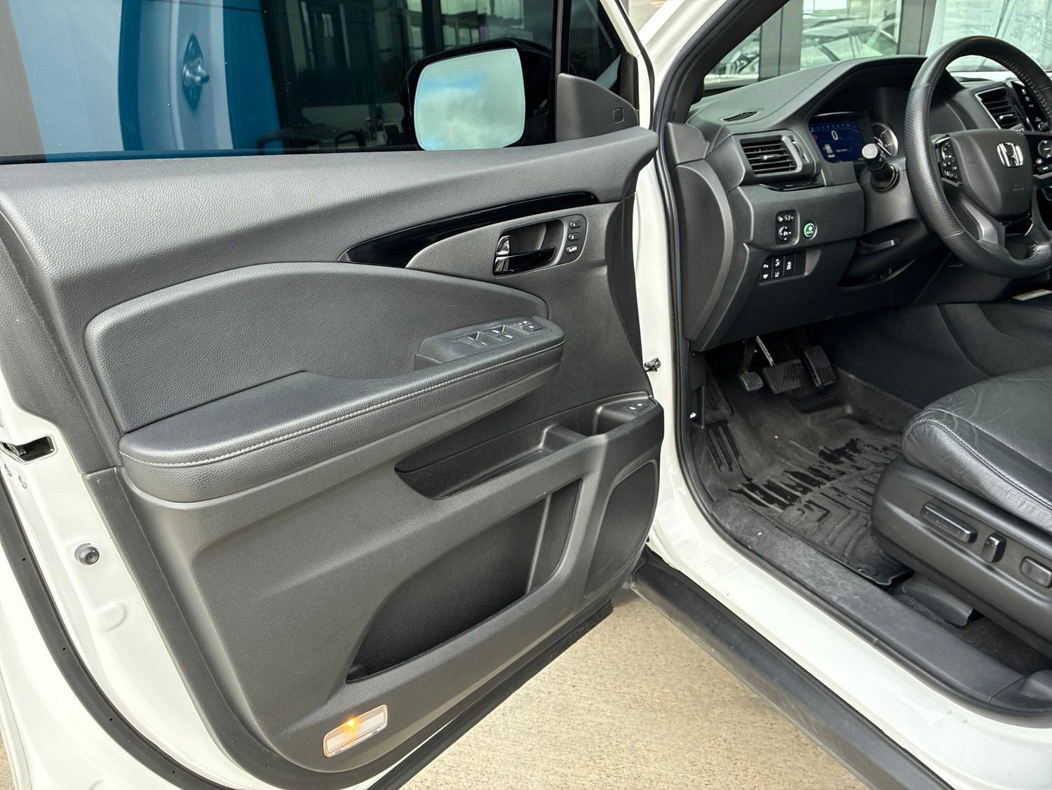 Used 2022 Honda Passport Elite image 9