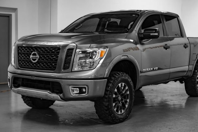 Used 2019 Nissan Titan PRO-4X AWD/4WD image 7