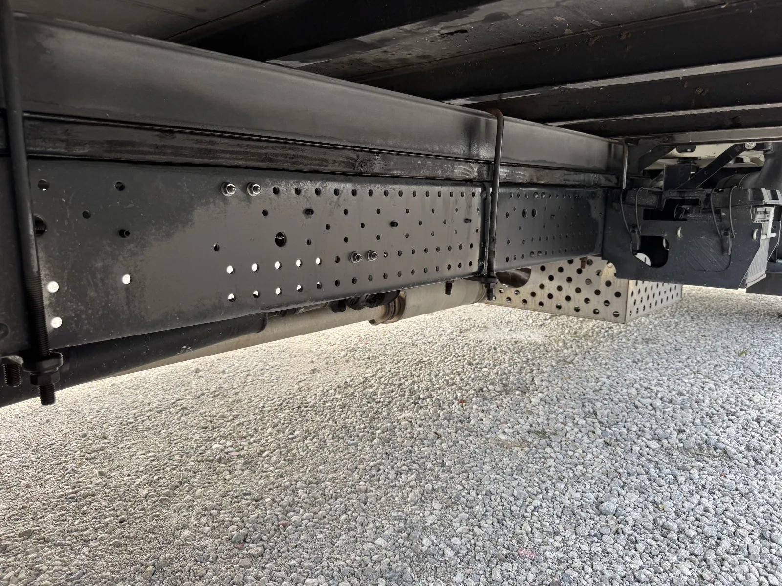 Used 2024 Isuzu NPR RWD image 12