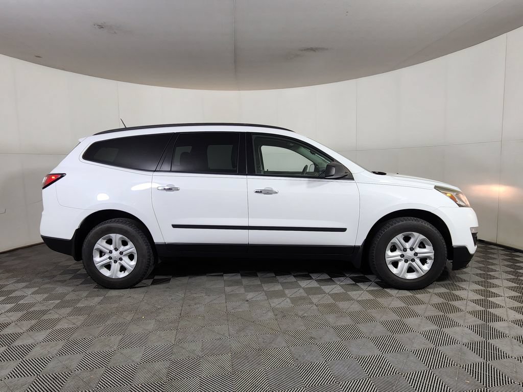 Used 2017 Chevrolet Traverse LS FWD image 7
