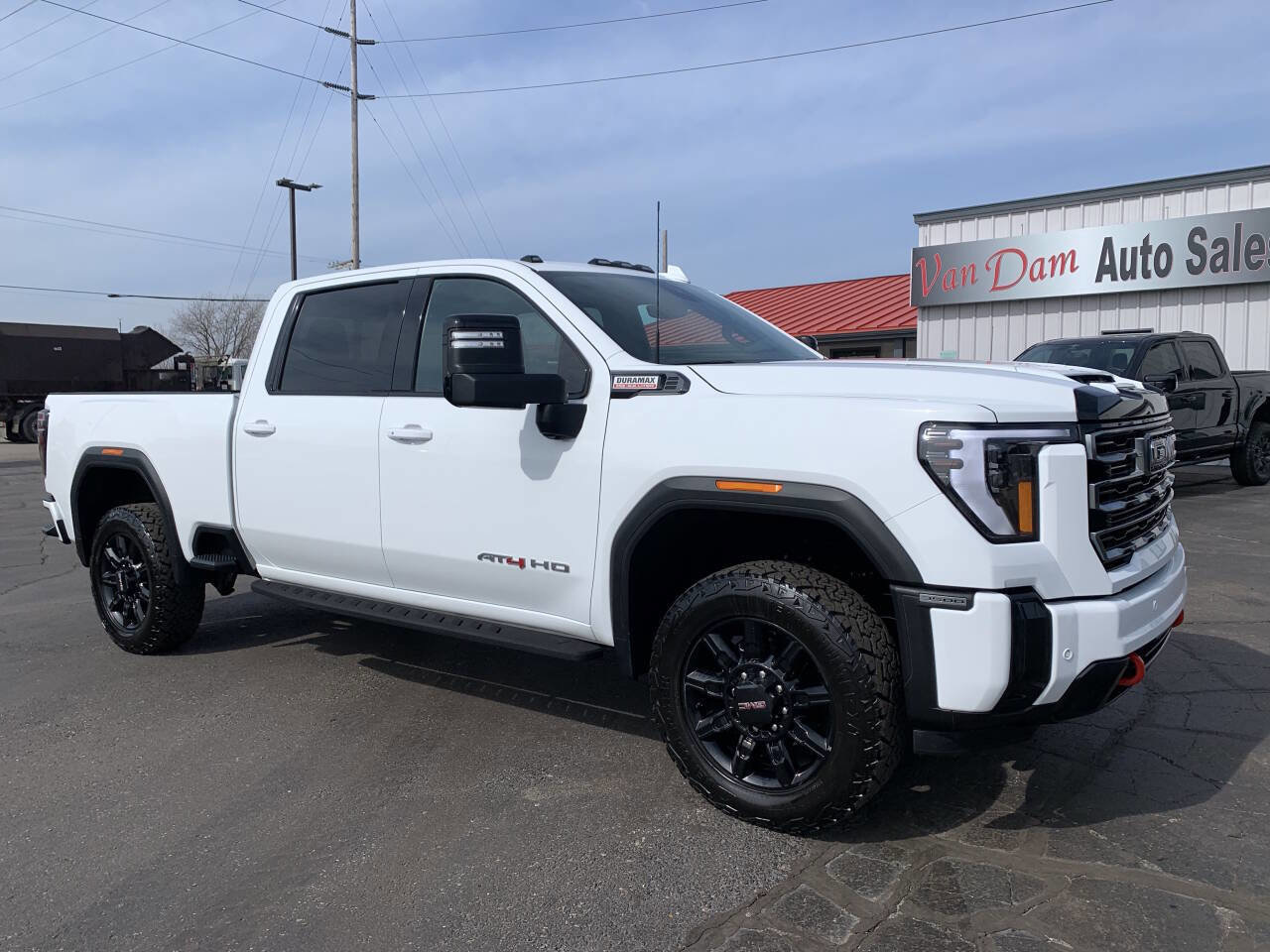 Used 2025 GMC Sierra 3500 AT4 w/ AT4 Premium Plus Package image 2