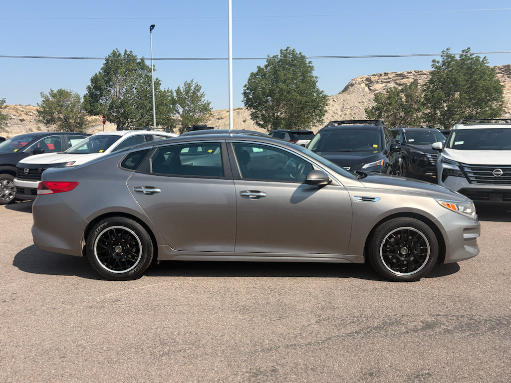 Used 2016 Kia Optima LX w/ Option Group 014 FWD image 6