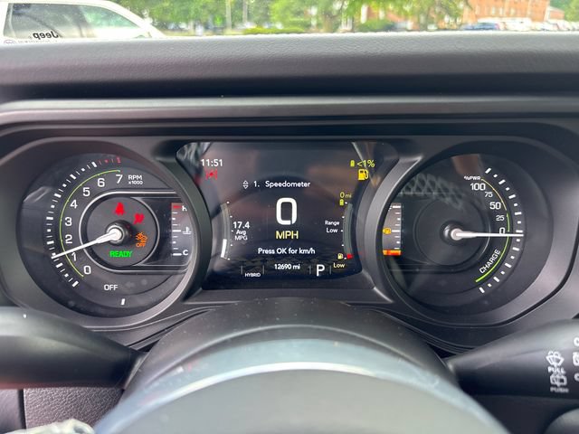 Used 2025 Jeep Wrangler Unlimited Sahara w/ Safety Group AWD/4WD image 18