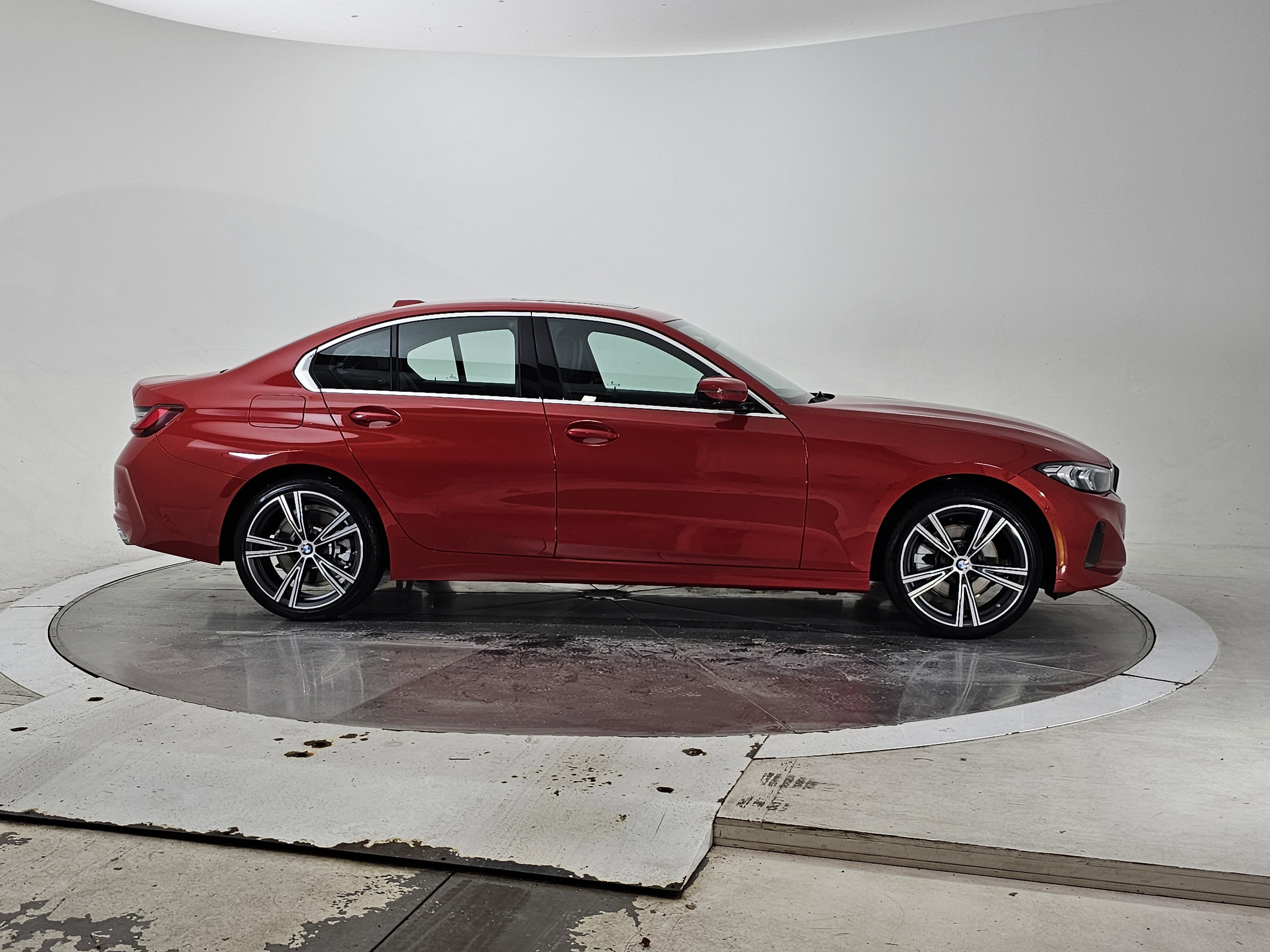 Used 2024 BMW 330i xDrive Sedan image 3