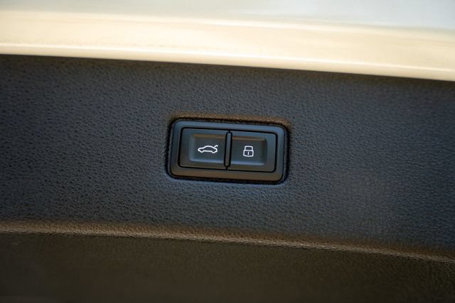 Used 2025 Audi Q7 2.0T Premium Plus AWD/4WD image 56