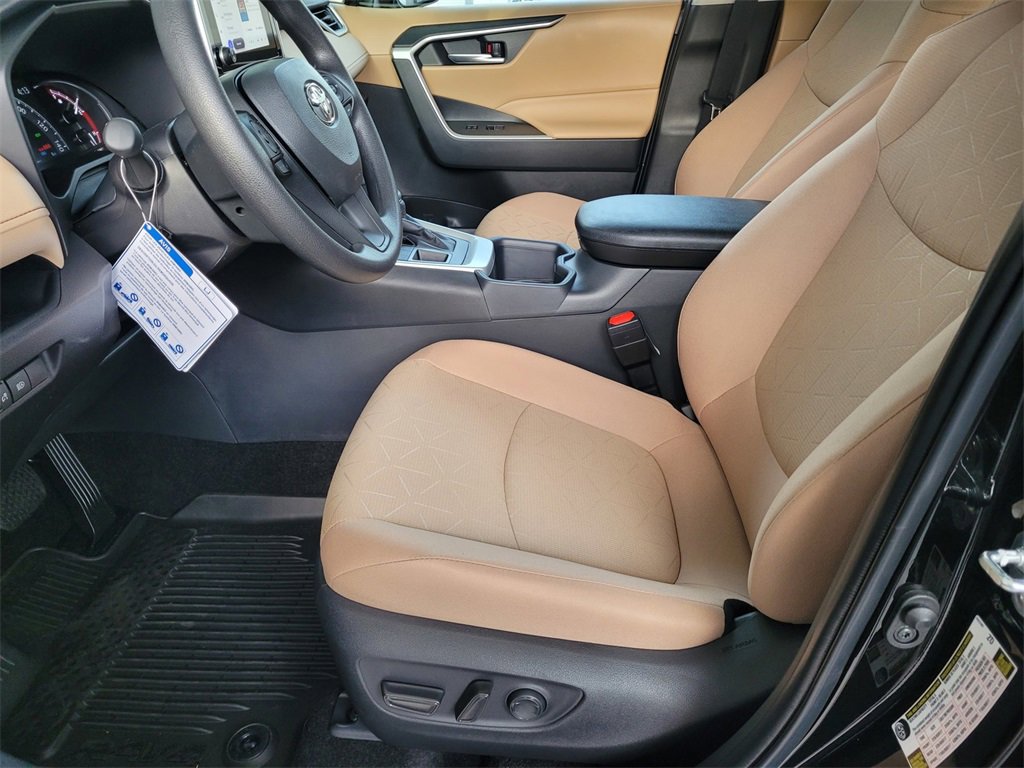 New 2025 Toyota RAV4 XLE image 8