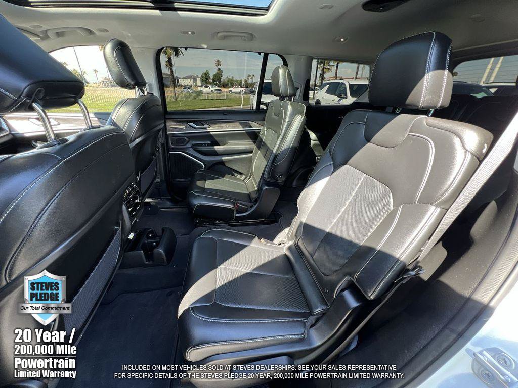 Used 2023 Jeep Grand Cherokee L Limited w/ Luxury Tech Group II RWD image 30