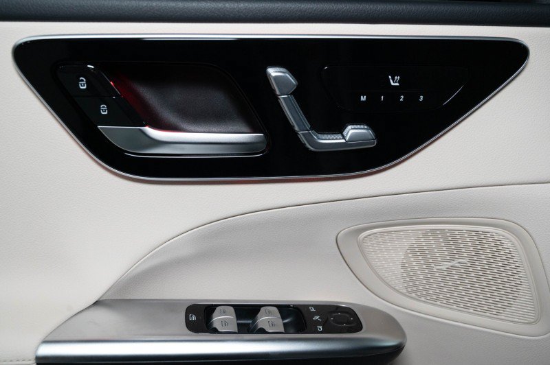 Certified 2026 Mercedes-Benz C 300 Sedan image 23