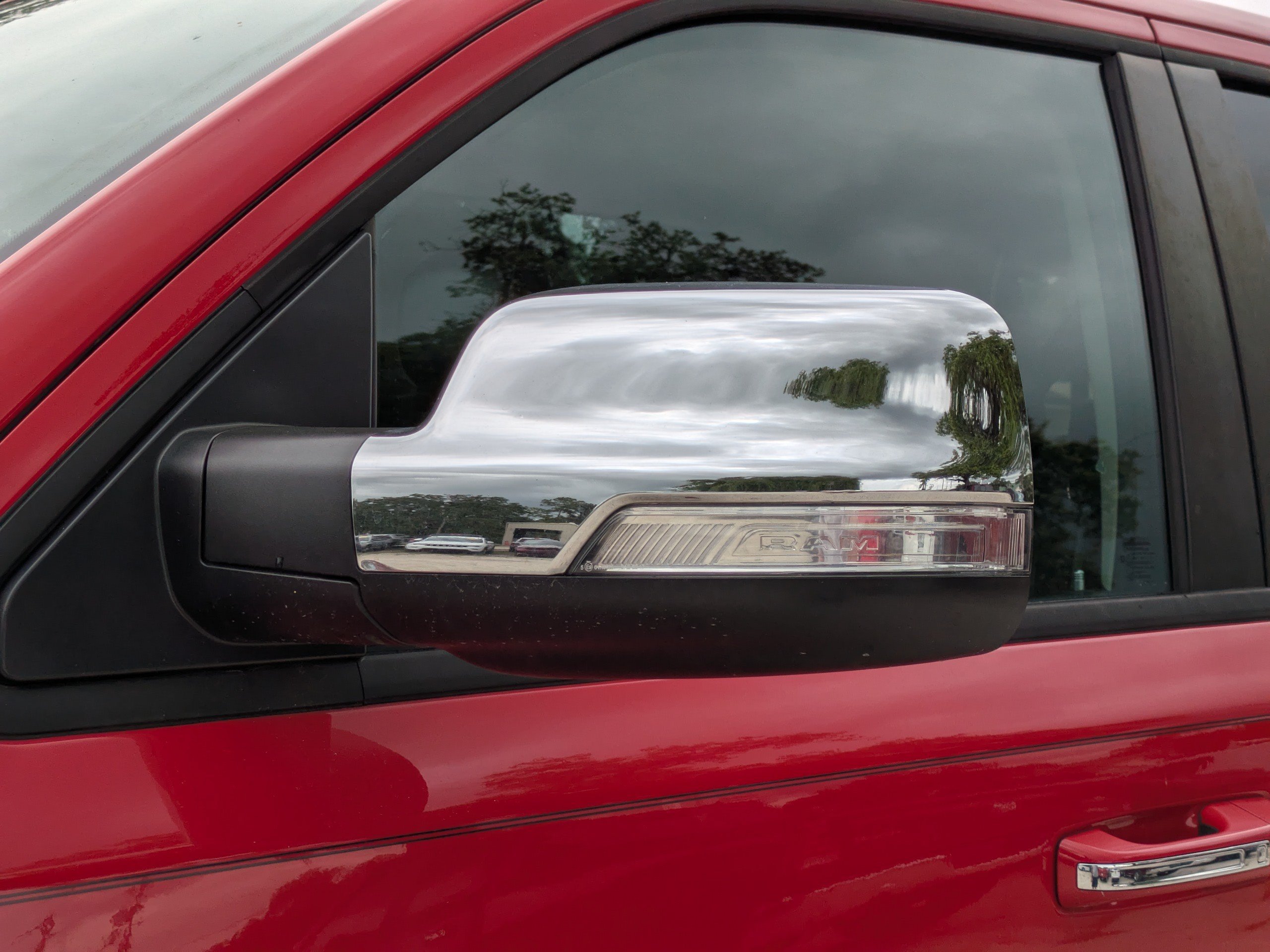 Used 2022 RAM 1500 Laramie AWD/4WD image 11