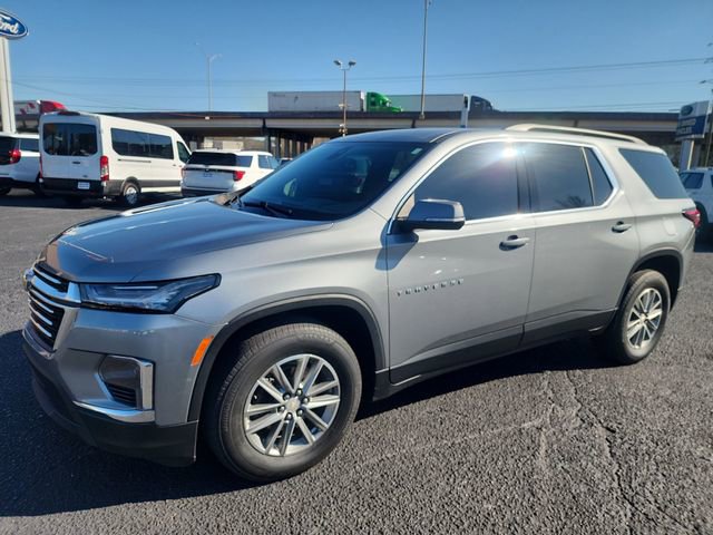 Used 2023 Chevrolet Traverse LT