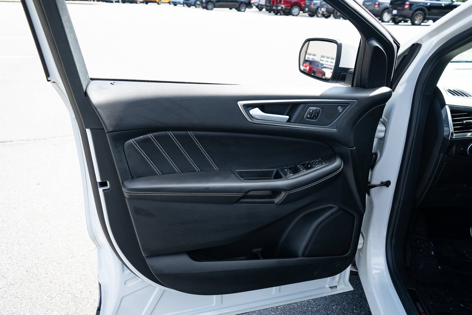 Used 2023 Ford Edge ST AWD/4WD image 16
