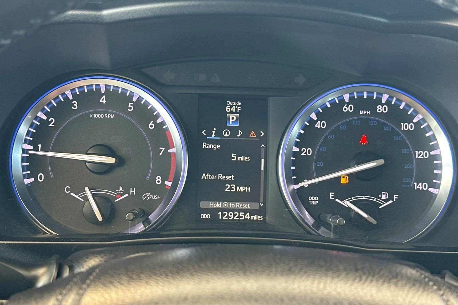 Used 2015 Toyota Highlander XLE FWD image 25