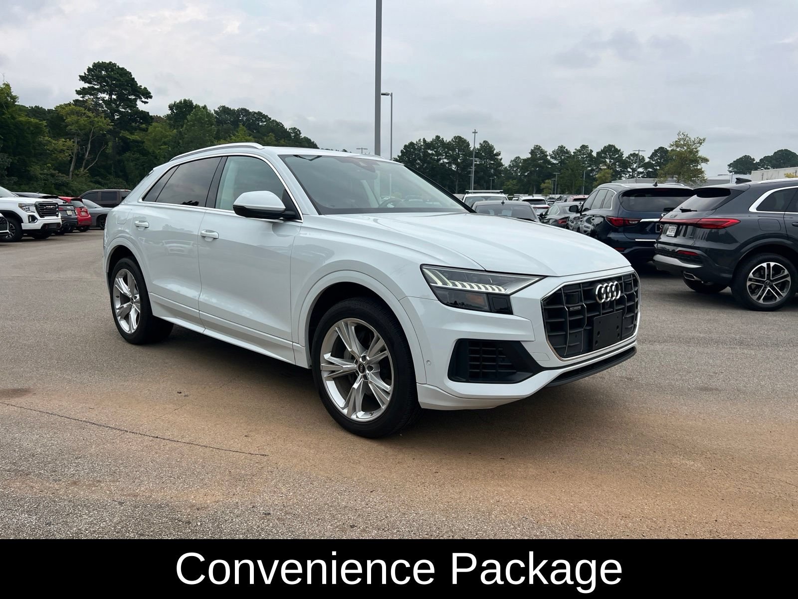 Used 2023 Audi Q8 Premium AWD/4WD image 3