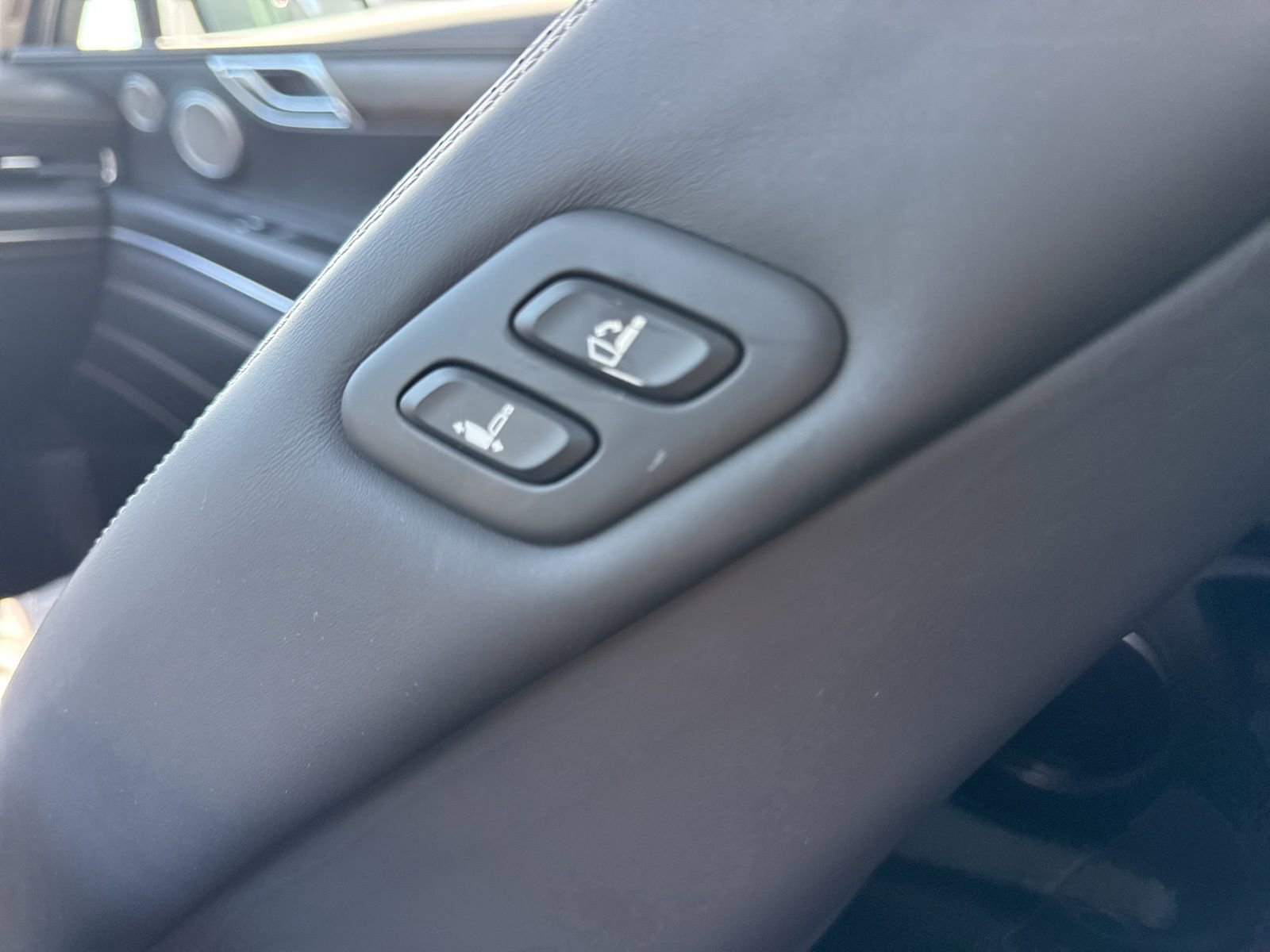 Used 2024 Genesis GV80 3.5T AWD/4WD image 18