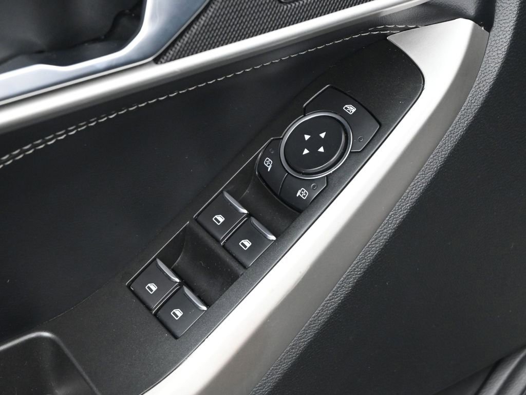 Used 2022 Ford Explorer XLT image 10