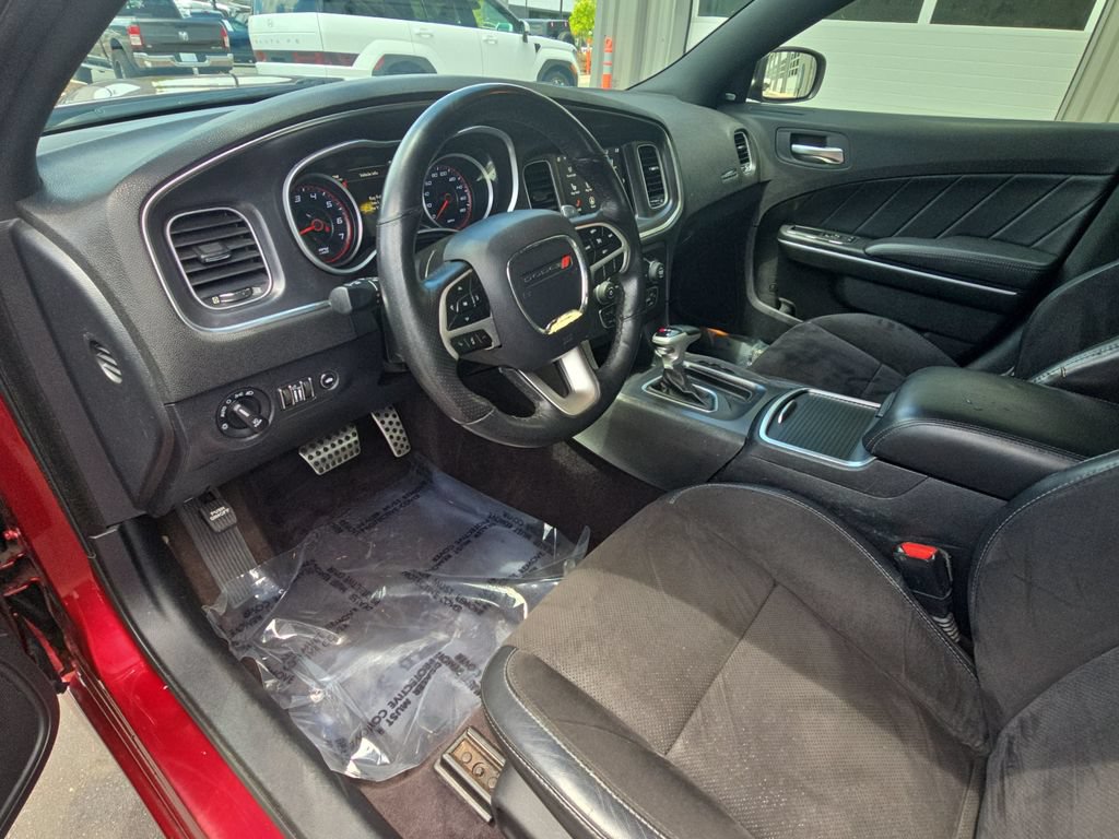 Used 2018 Dodge Charger R/T Scat Pack w/ Dynamics Package RWD image 16