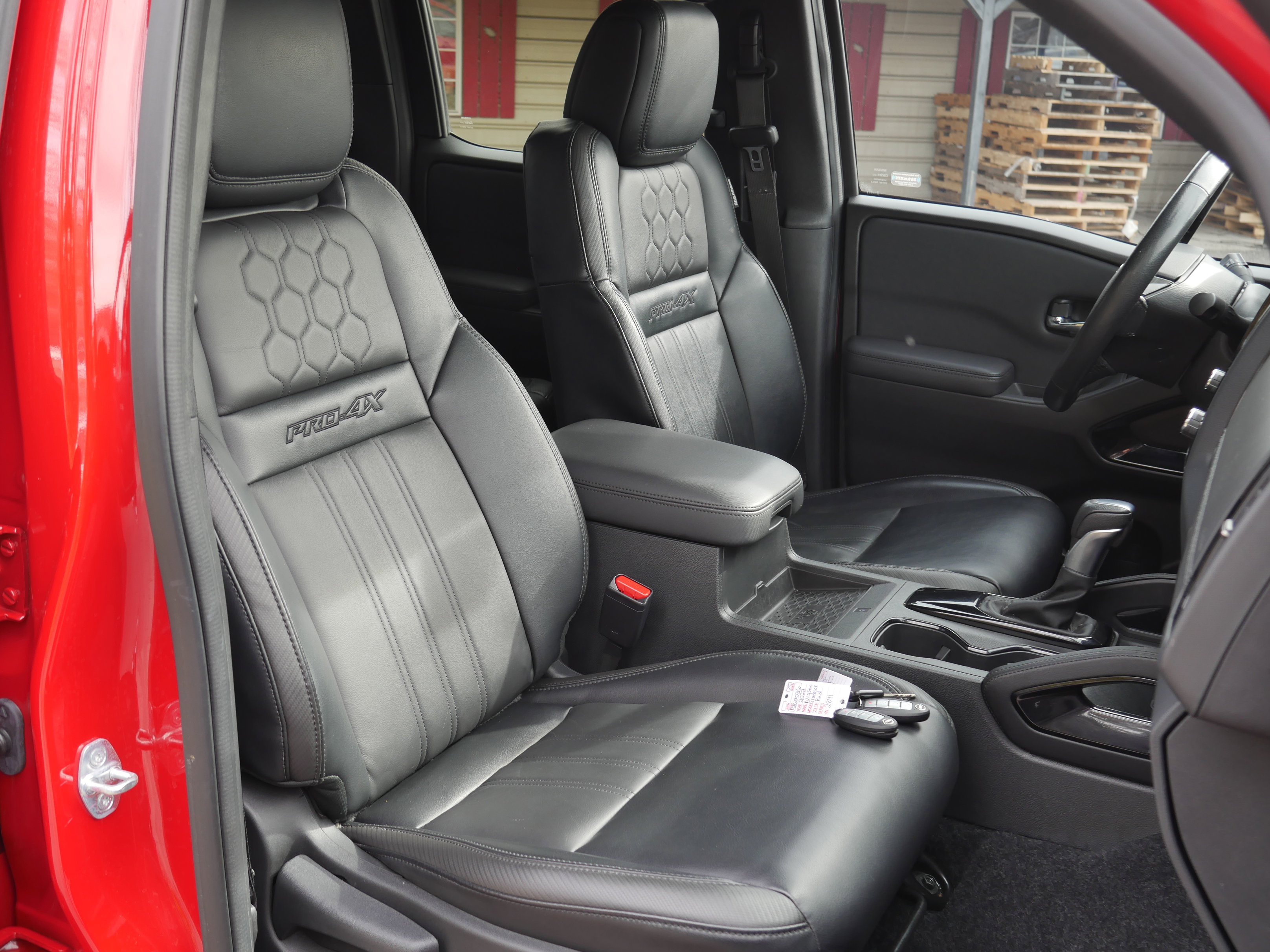 Certified 2022 Nissan Frontier PRO-4X w/ Pro-4X Premium Package image 28