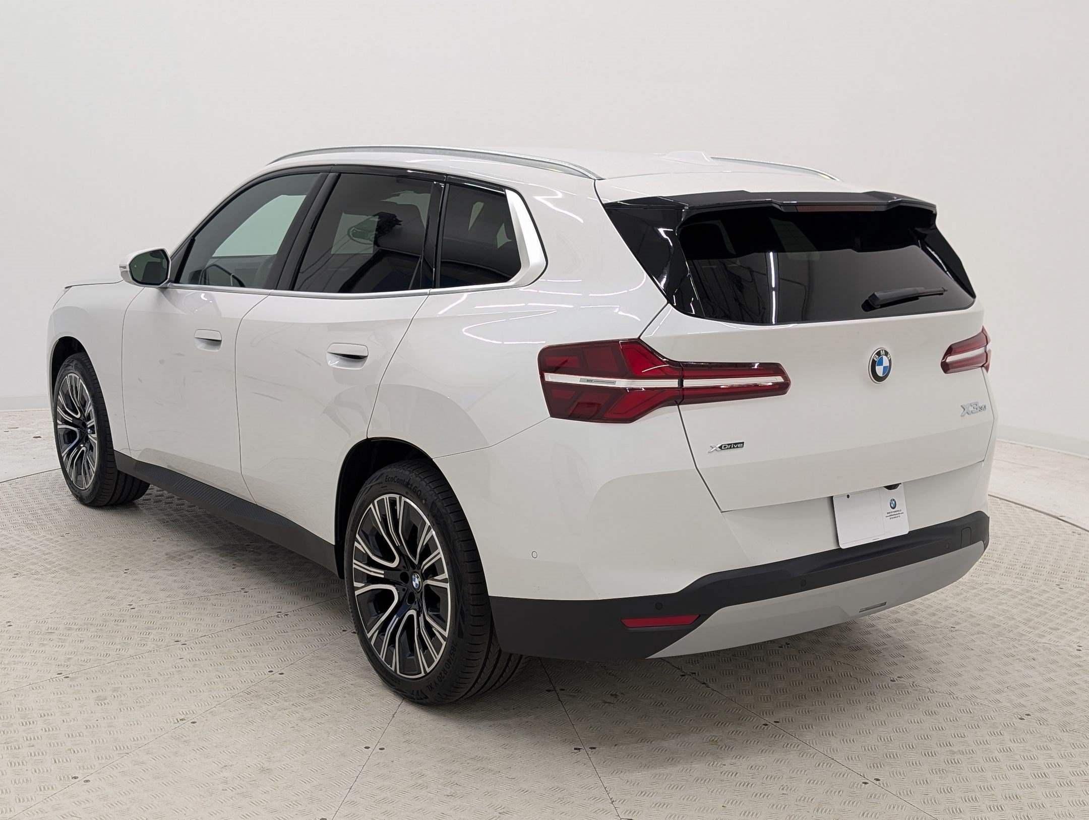Used 2026 BMW X3 xDrive30i w/ Convenience Package AWD/4WD image 3