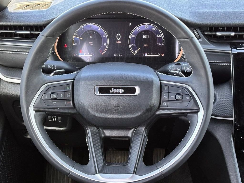 Used 2023 Jeep Grand Cherokee Altitude AWD/4WD image 12