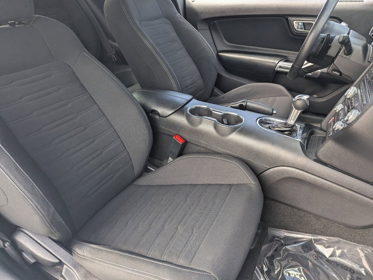 Used 2017 Ford Mustang GT RWD image 8