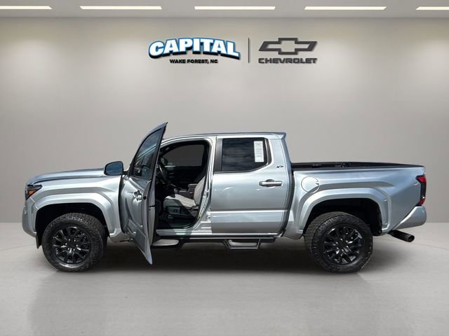 Used 2024 Toyota Tacoma SR5 image 13