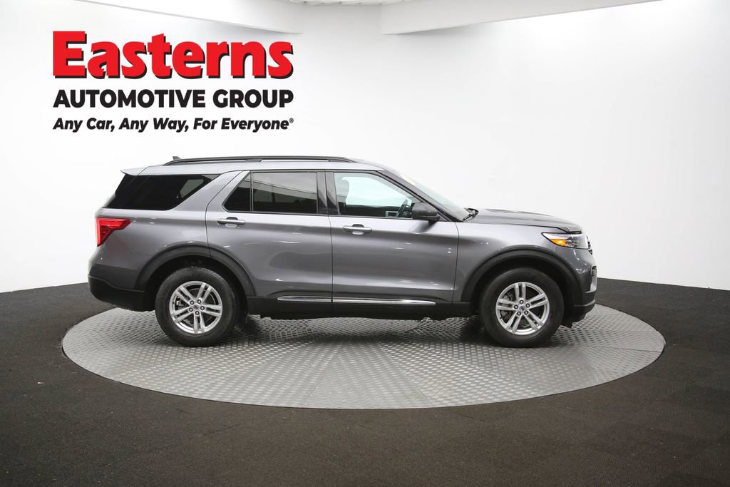Used 2022 Ford Explorer XLT image 44