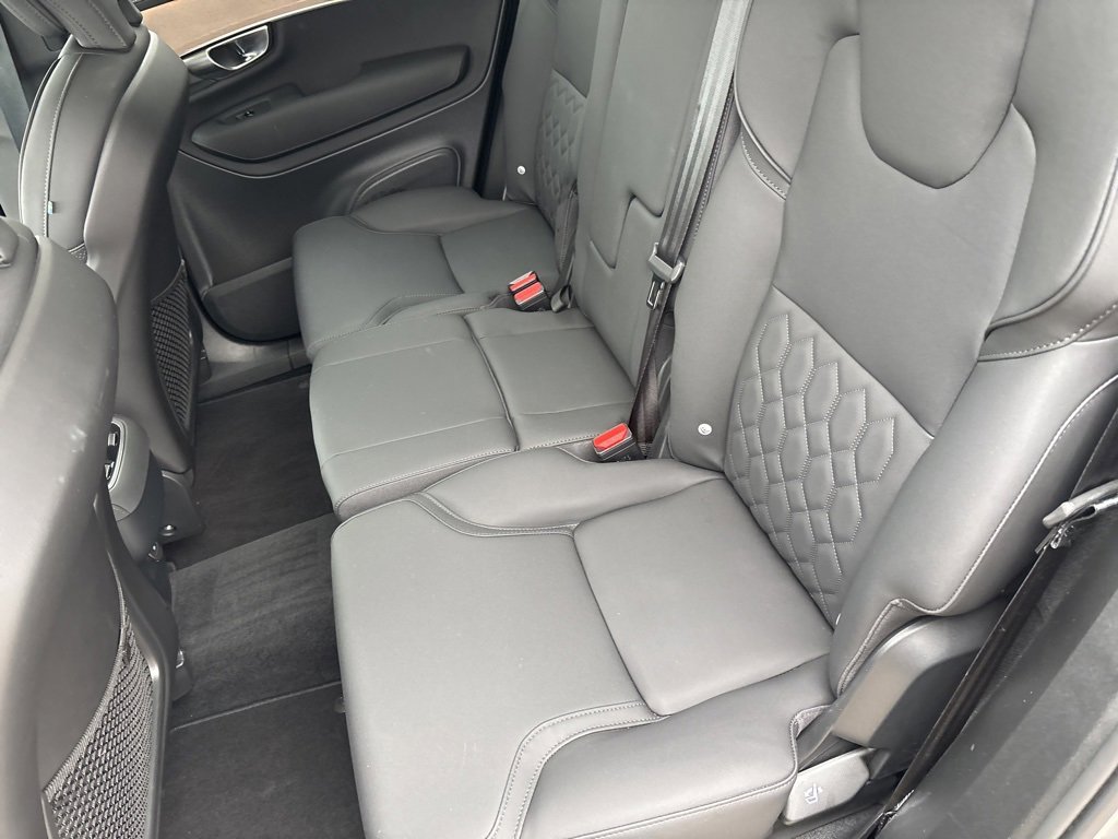 Certified 2025 Volvo XC90 B6 Plus image 37