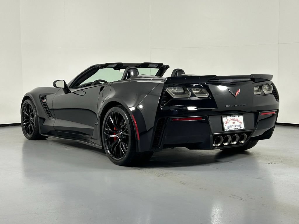 Used 2016 Chevrolet Corvette Z06 w/ 3LZ Preferred Equipment Group RWD image 3