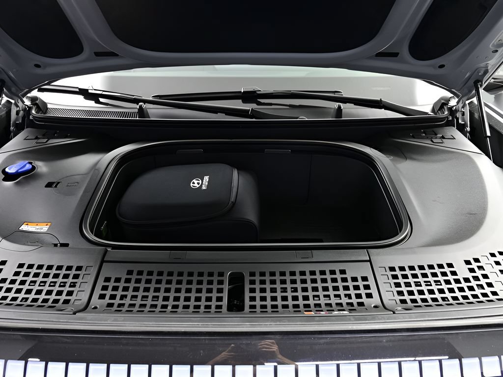 New 2026 Hyundai Ioniq 9 SE AWD/4WD image 22