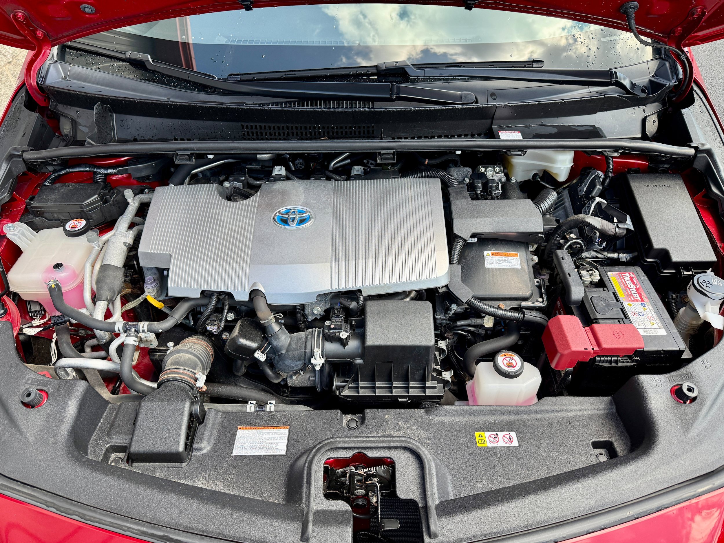 Certified 2020 Toyota Prius Prime LE w/ Carpet Mat Package FWD image 6