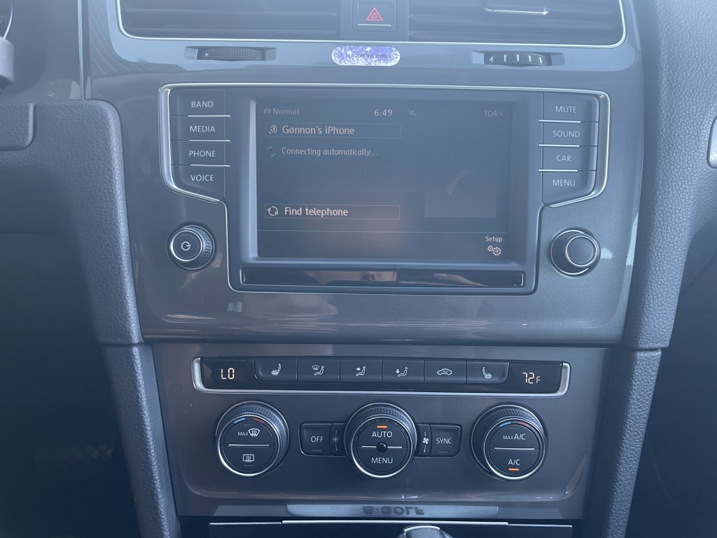 Used 2016 Volkswagen e-Golf SE w/ DC Fast Charging Package image 26